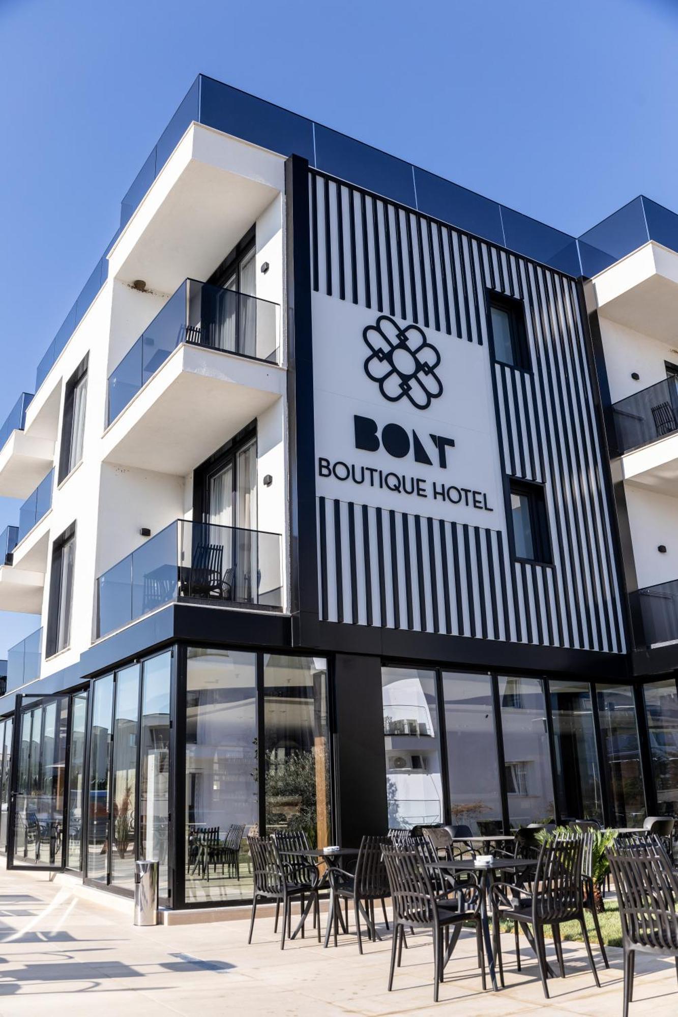 Bolt Boutique Hotel Lezhë Exteriör bild