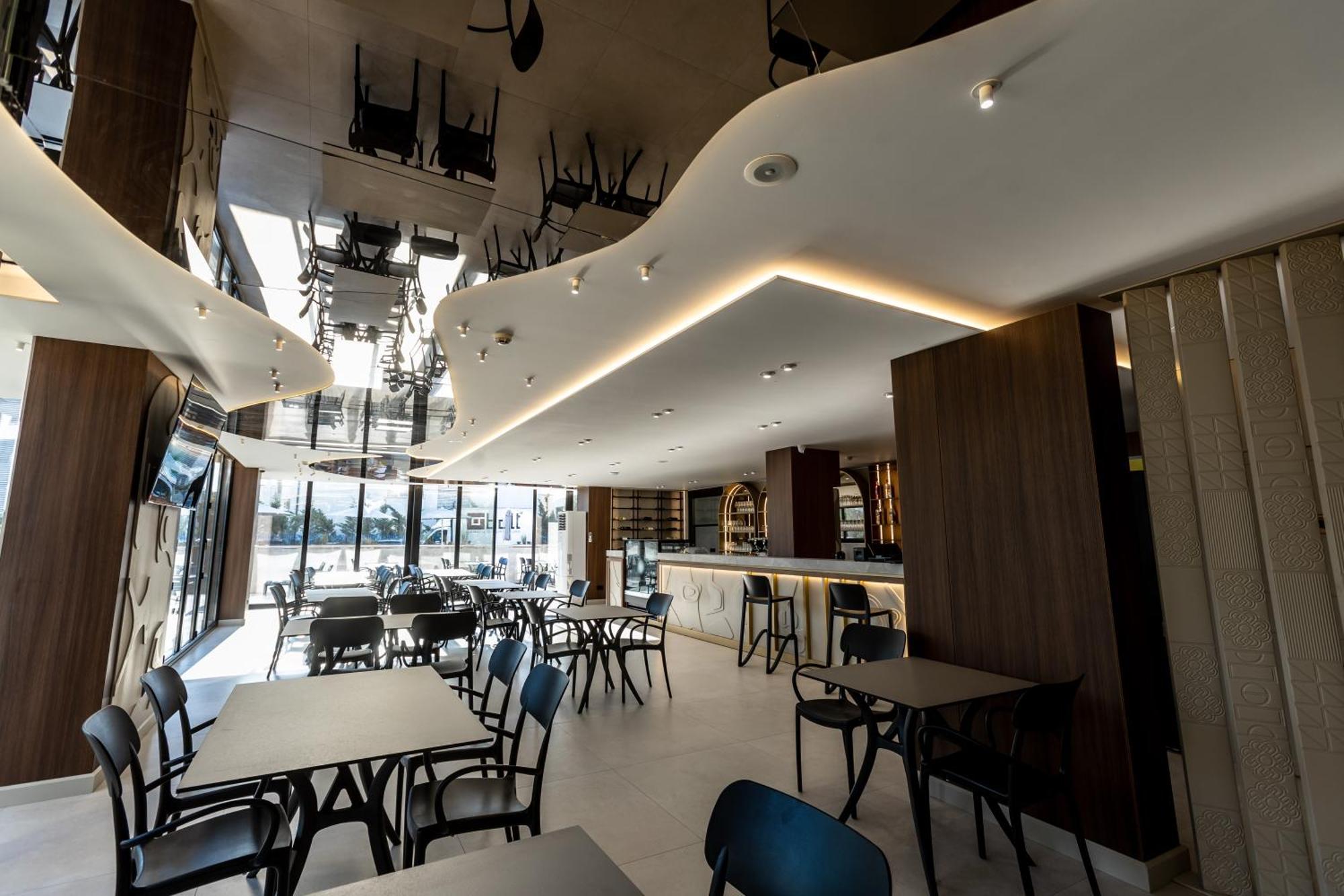 Bolt Boutique Hotel Lezhë Exteriör bild