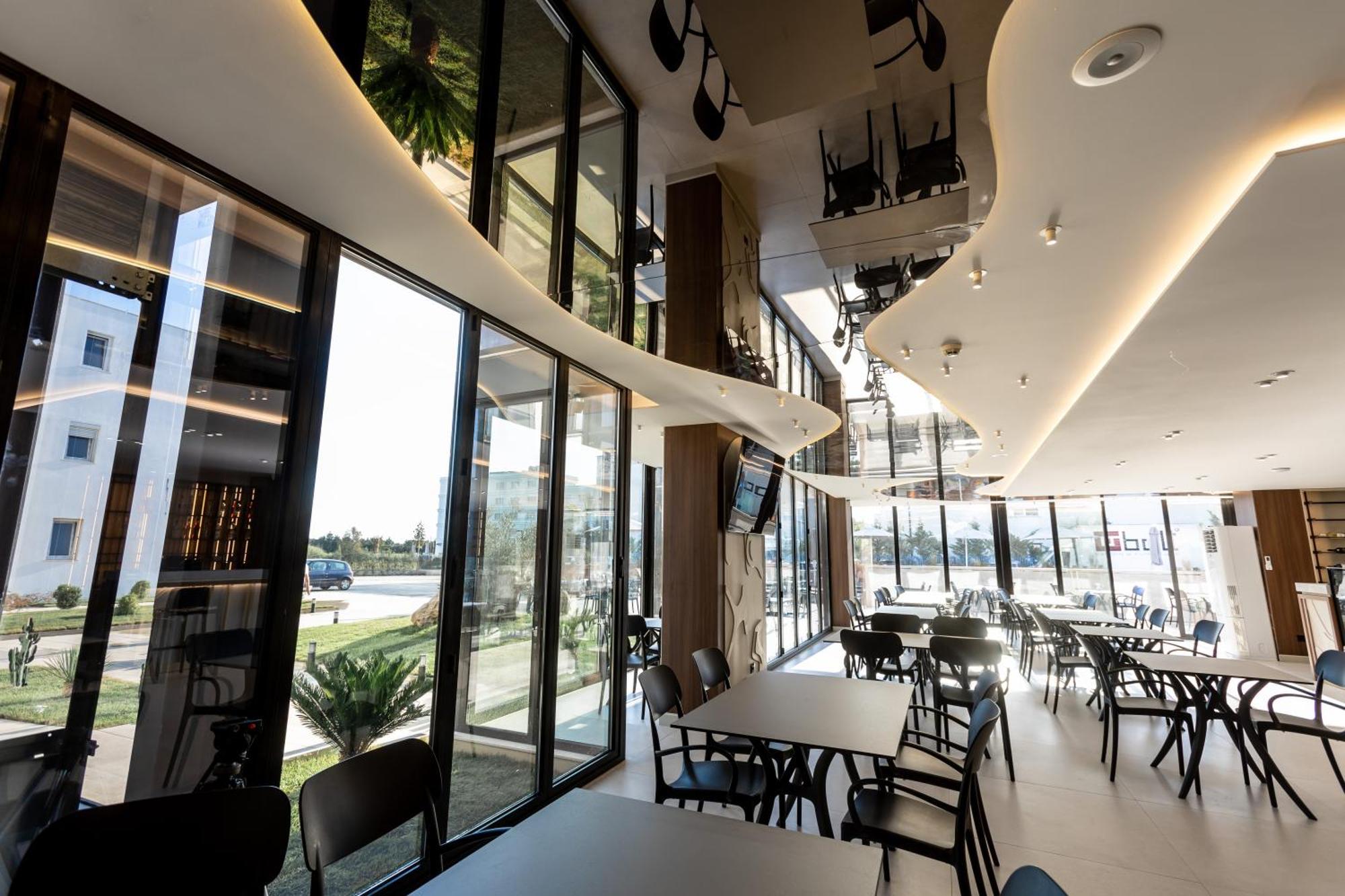 Bolt Boutique Hotel Lezhë Exteriör bild