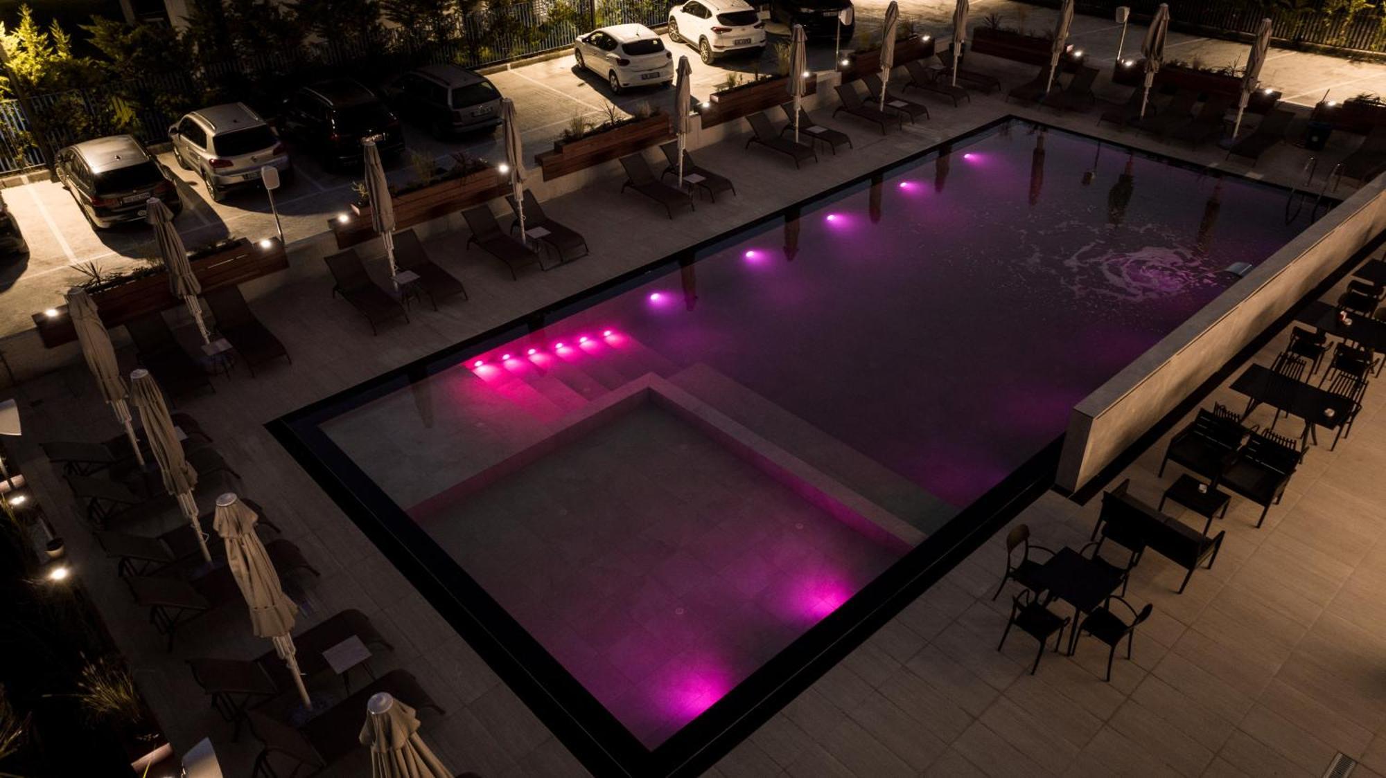 Bolt Boutique Hotel Lezhë Exteriör bild