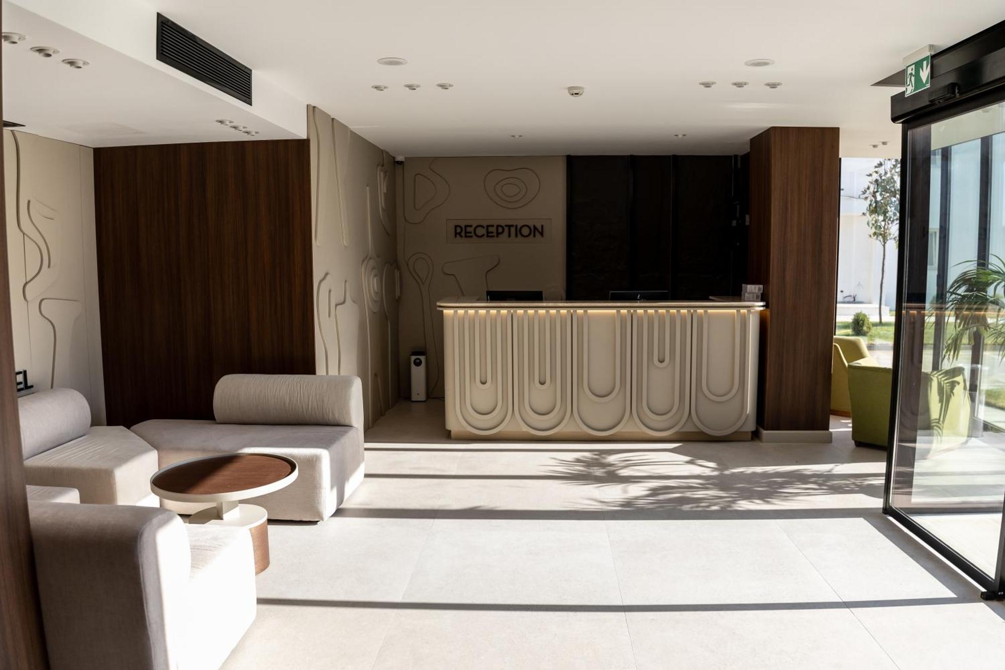 Bolt Boutique Hotel Lezhë Exteriör bild