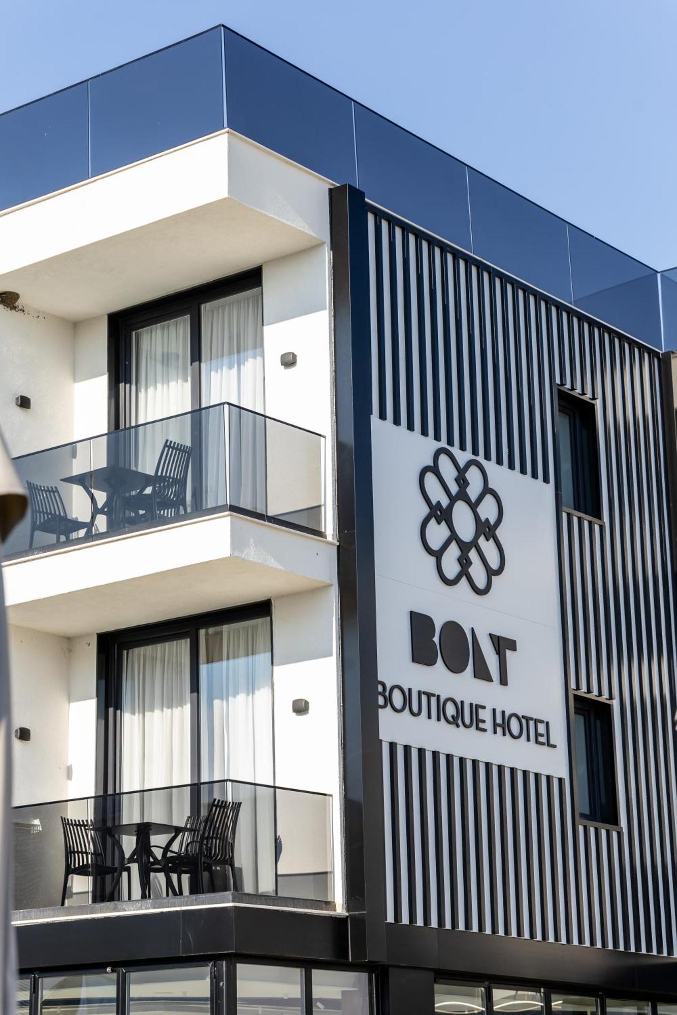 Bolt Boutique Hotel Lezhë Exteriör bild