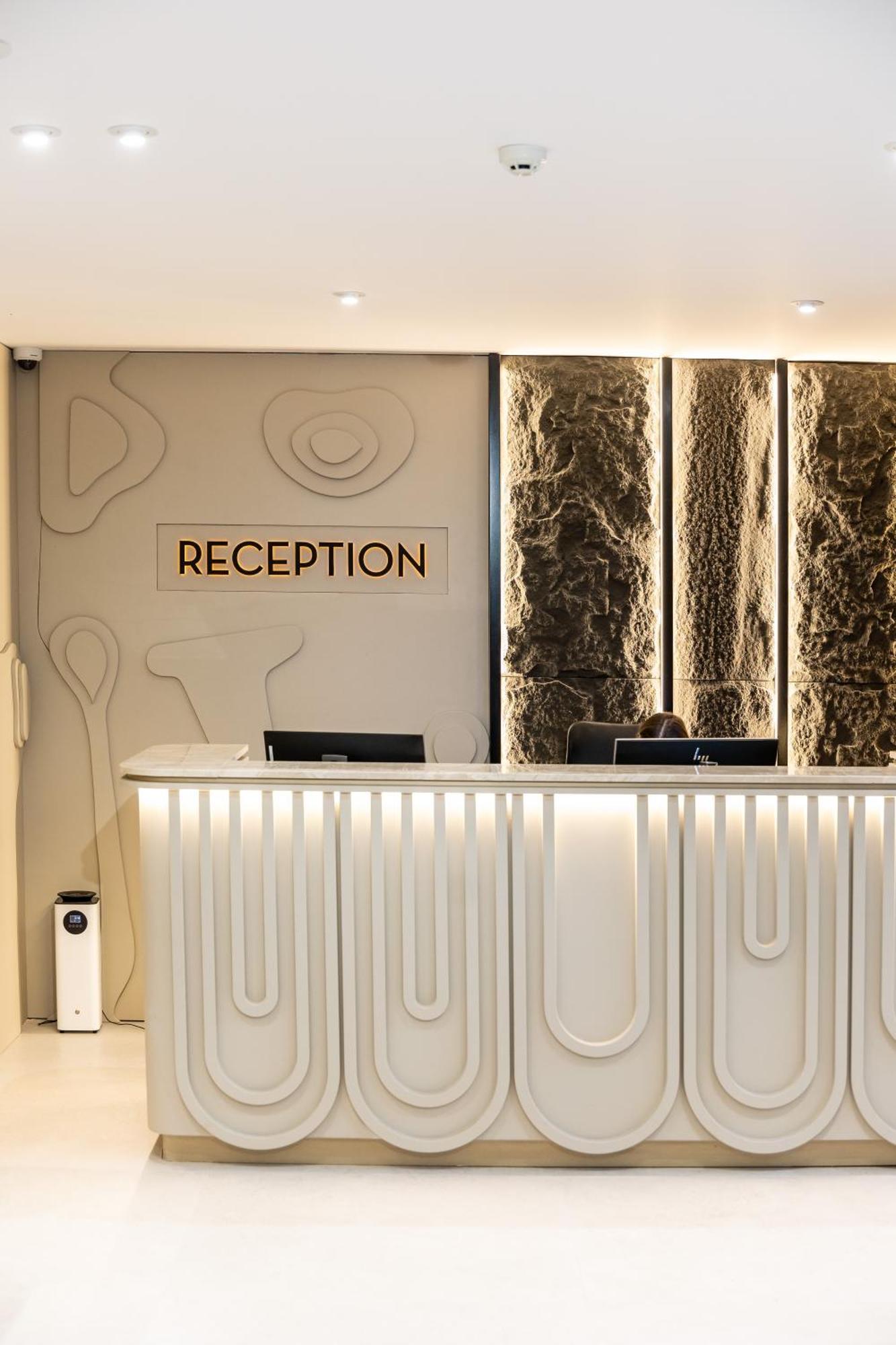 Bolt Boutique Hotel Lezhë Exteriör bild