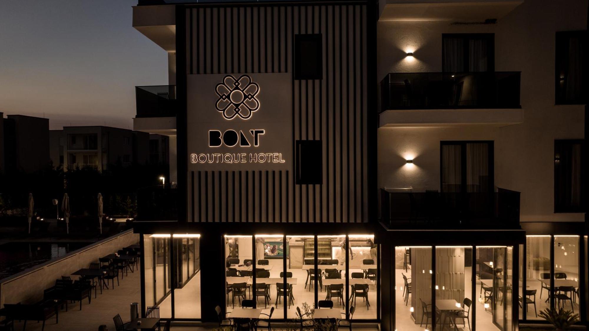 Bolt Boutique Hotel Lezhë Exteriör bild