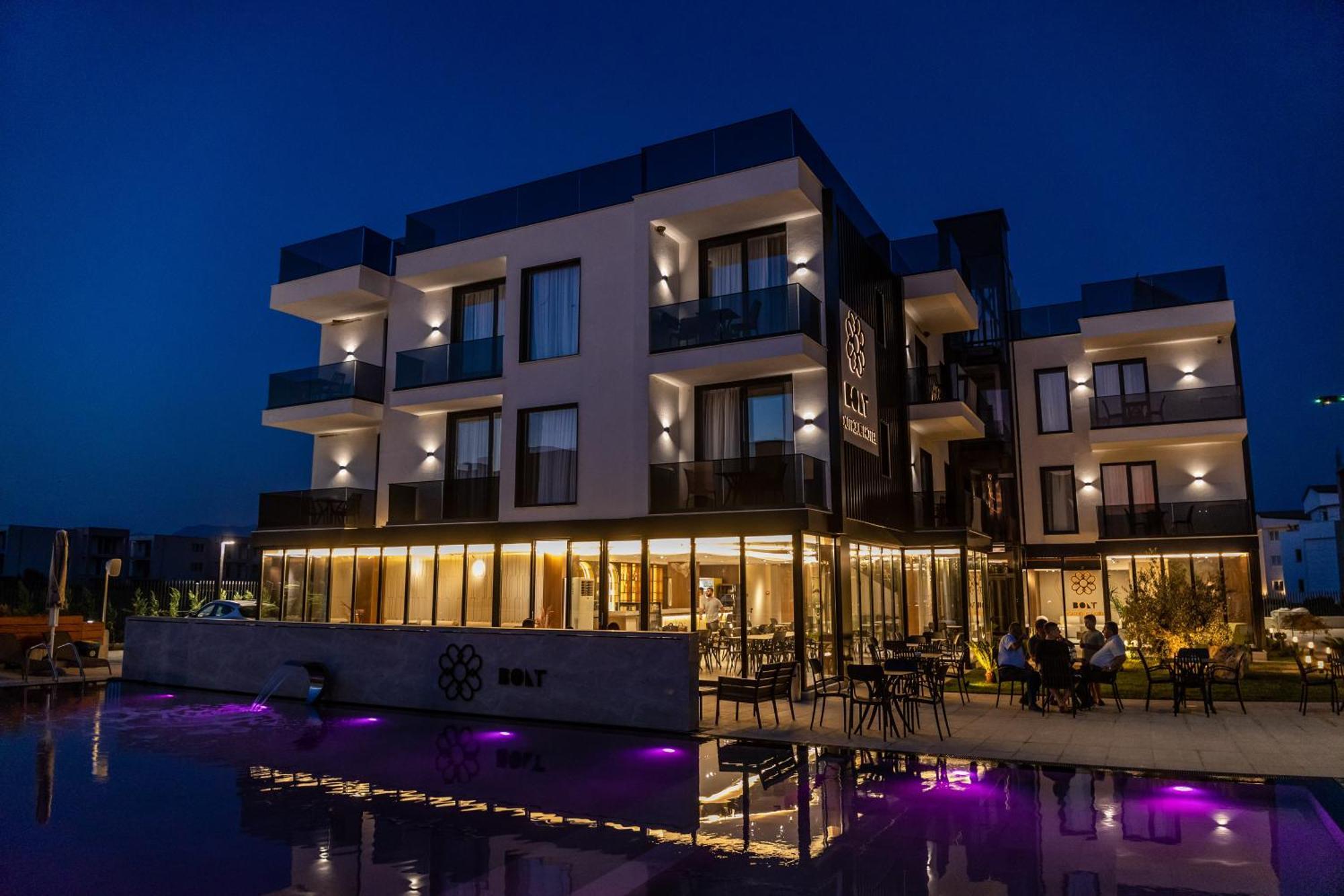 Bolt Boutique Hotel Lezhë Exteriör bild