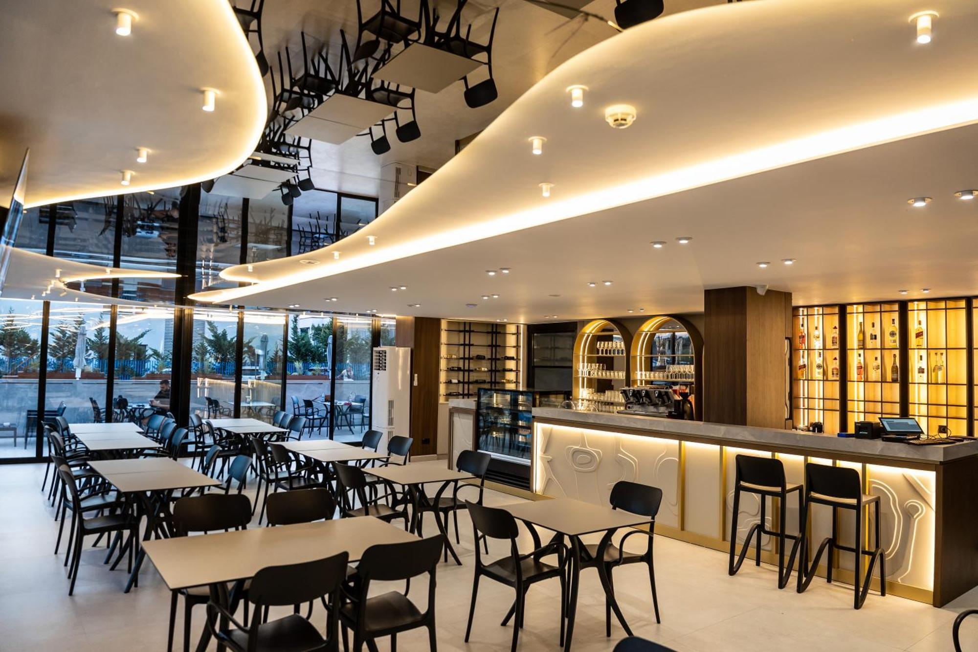 Bolt Boutique Hotel Lezhë Exteriör bild