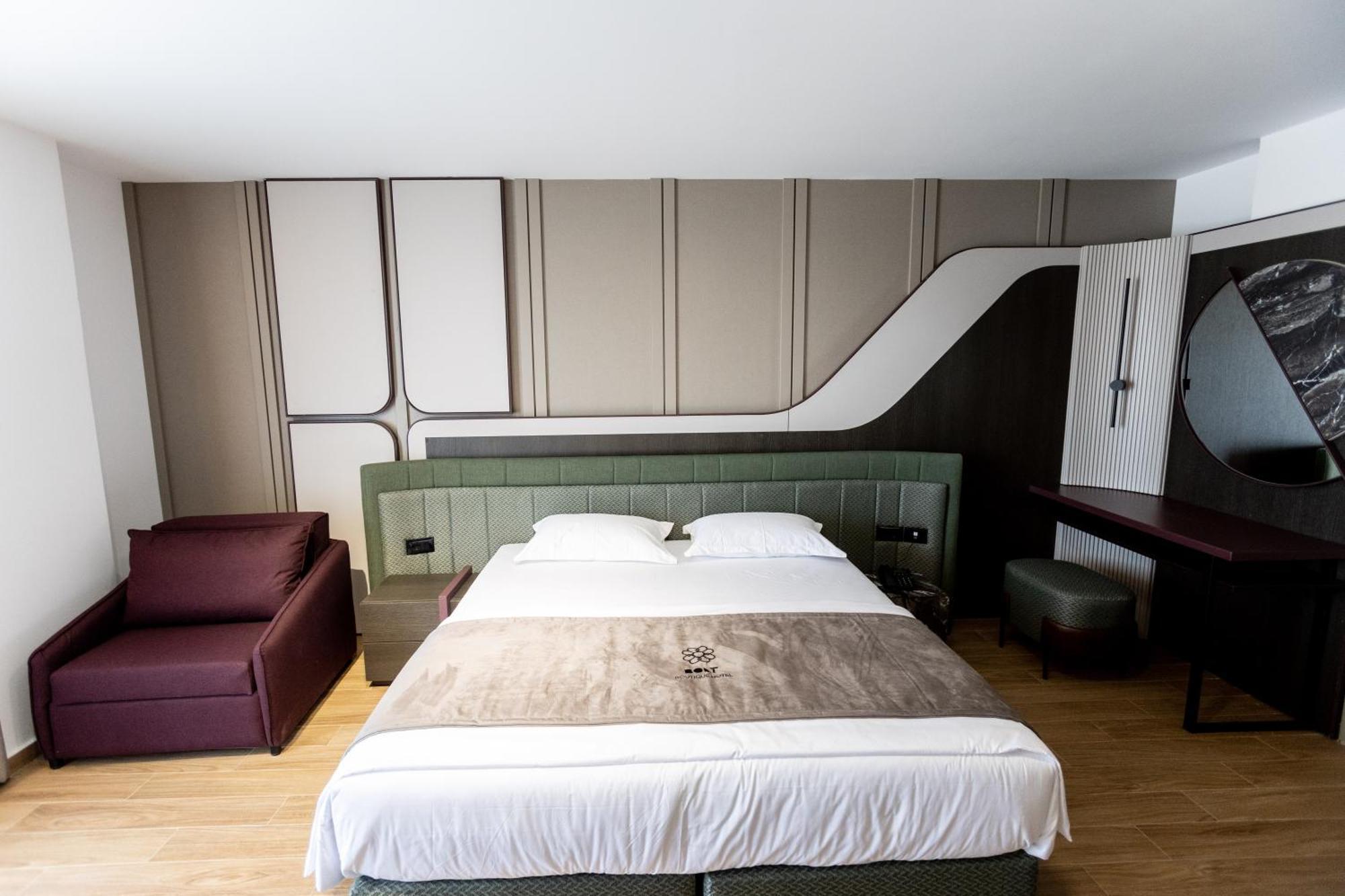 Bolt Boutique Hotel Lezhë Exteriör bild