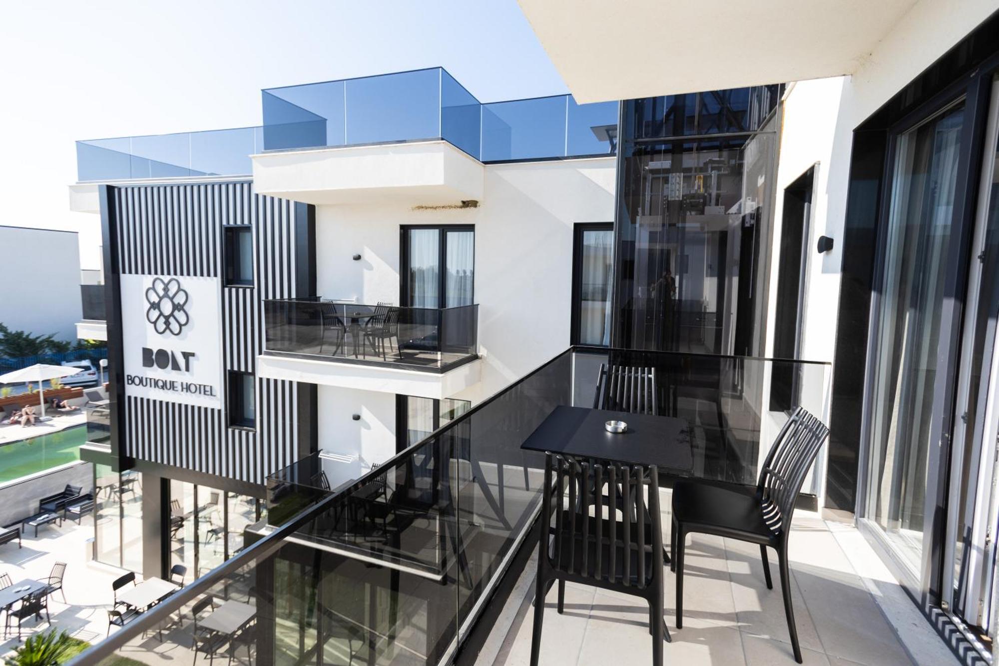 Bolt Boutique Hotel Lezhë Exteriör bild