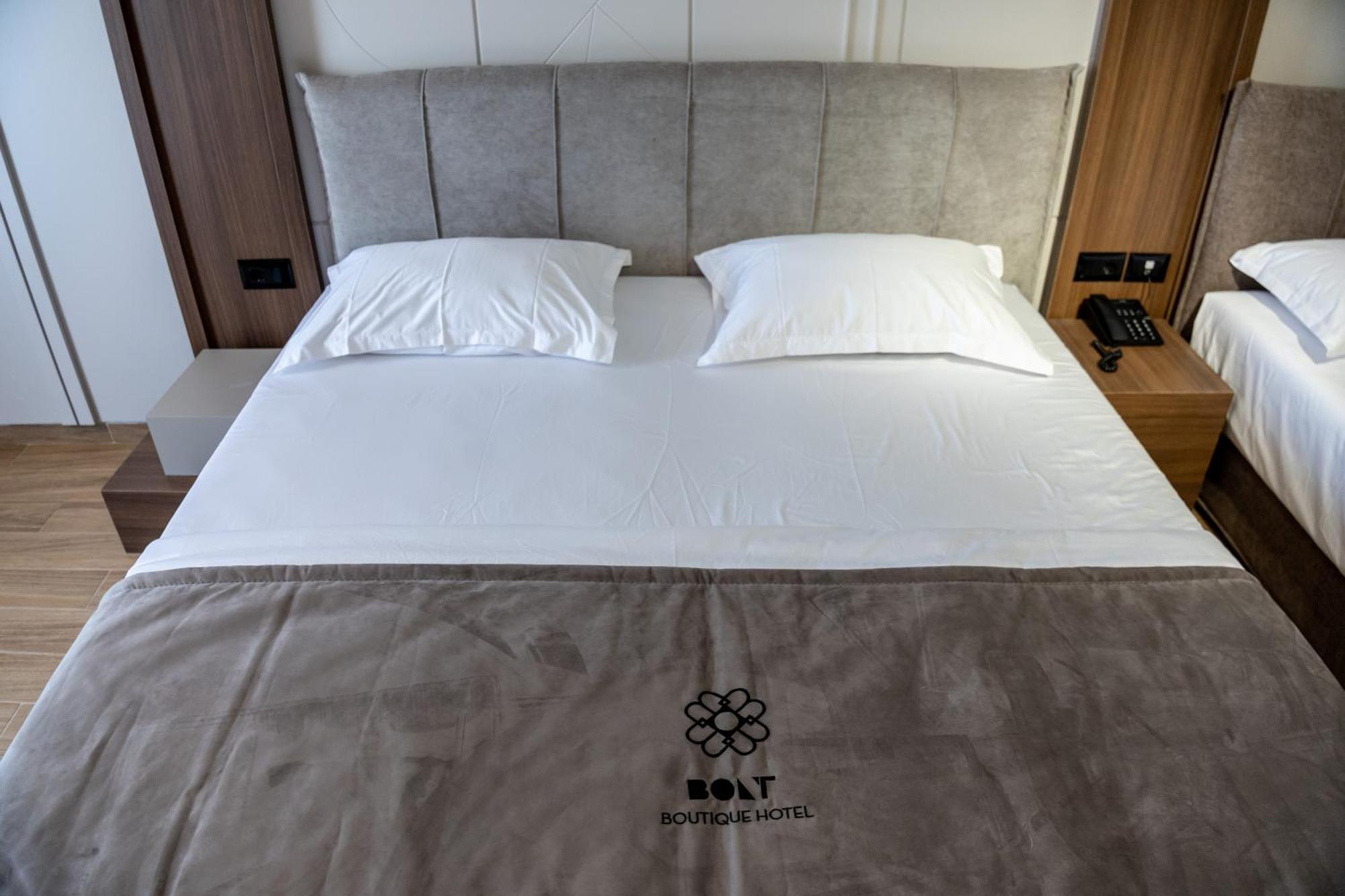 Bolt Boutique Hotel Lezhë Exteriör bild