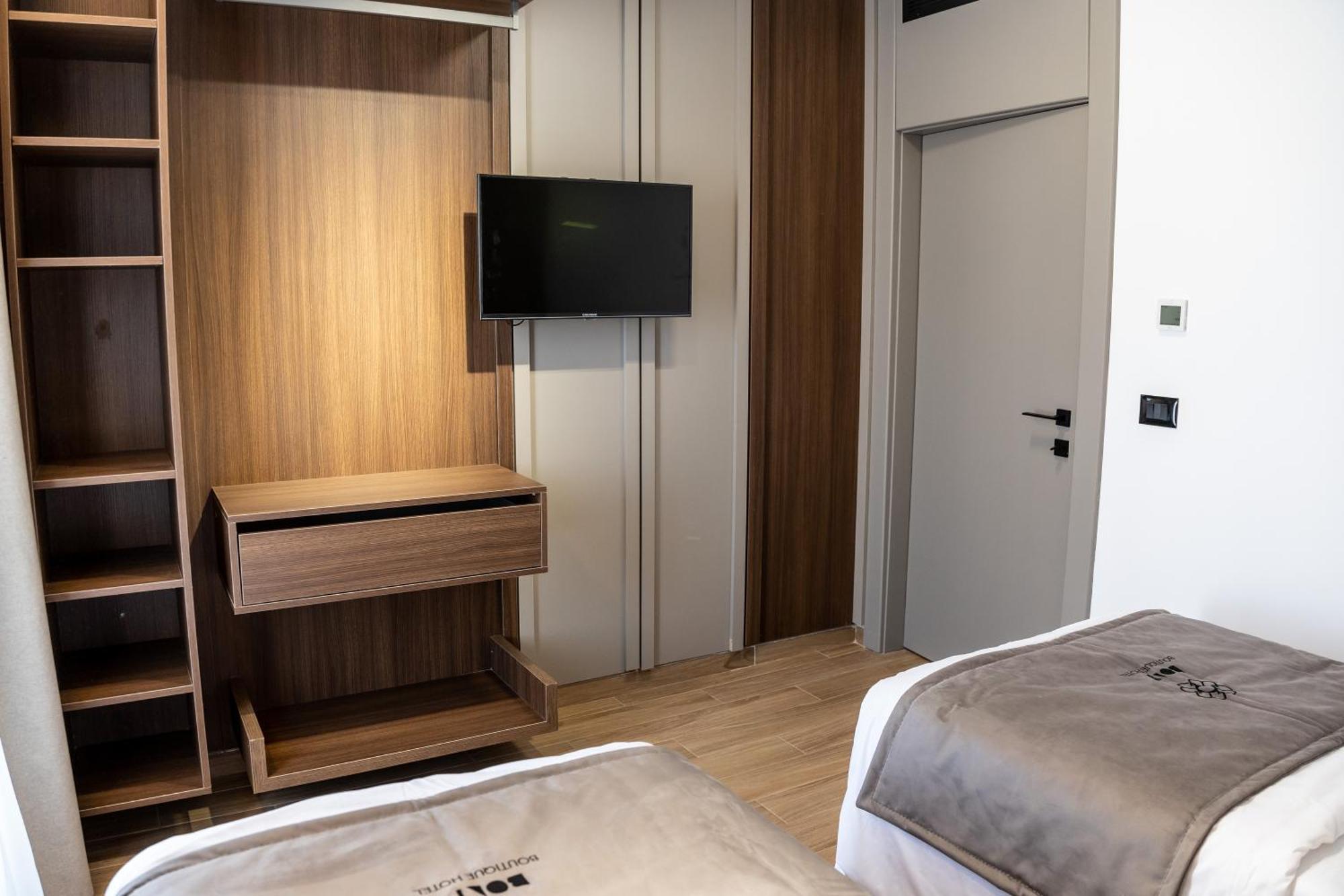 Bolt Boutique Hotel Lezhë Exteriör bild